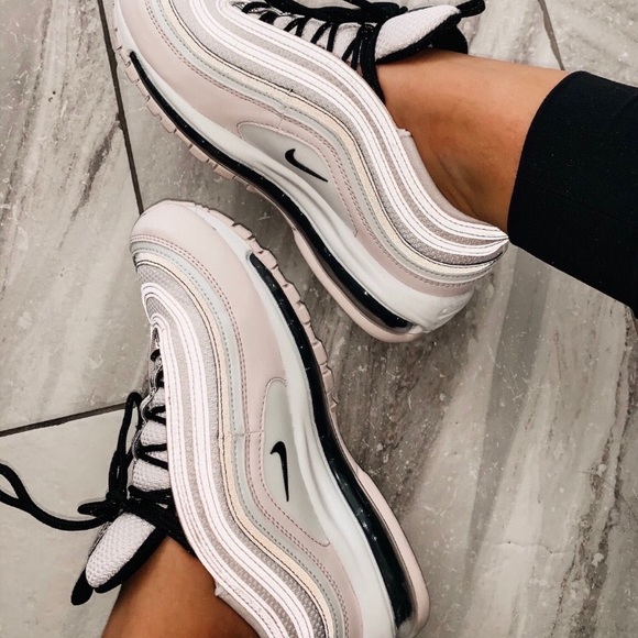 Meet your Posher, Katie - Picture 1 of 1